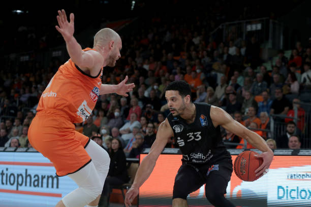 维护球员和 维护球员和